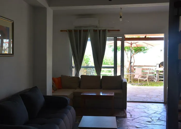 Four Seasons Verga *