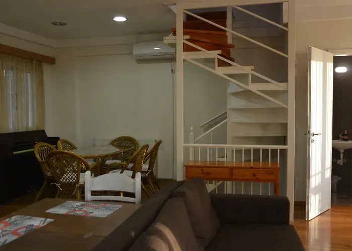 別荘 Four Seasons Verga カラマタ